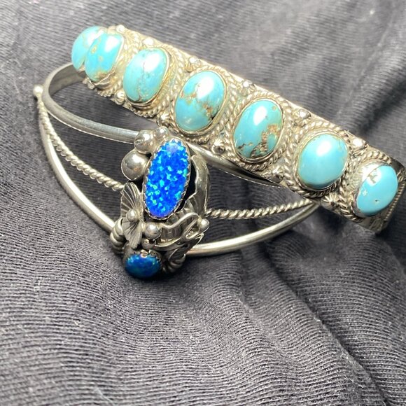 Signed S Navajo Artist Sterling Silver Bracelet REAL Turquoise 2" wide 6" around - Picture 3 of 7